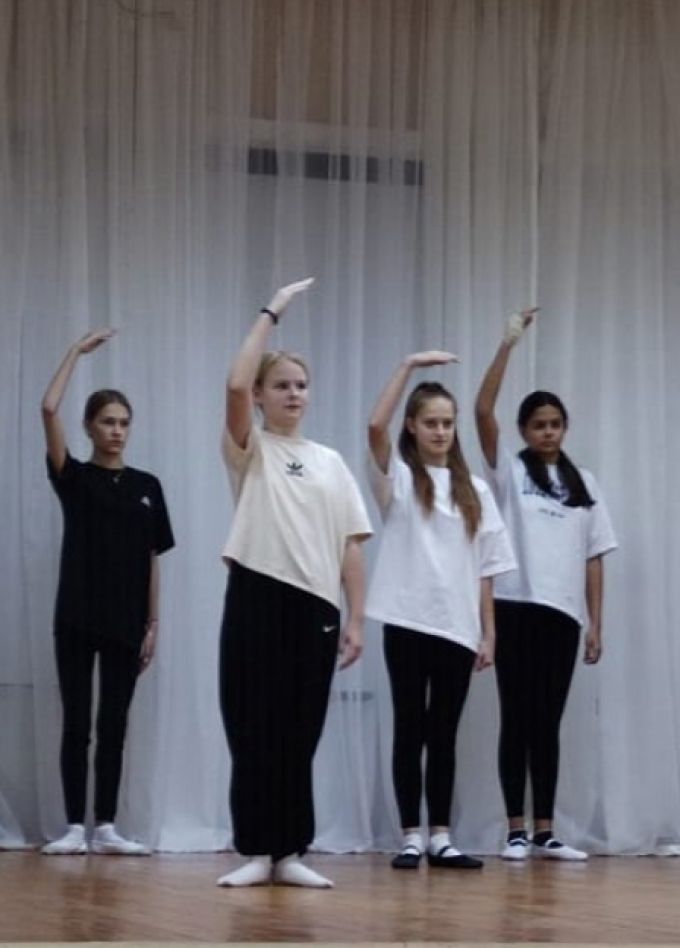 Основные элементы современного танца. Мастер-класс