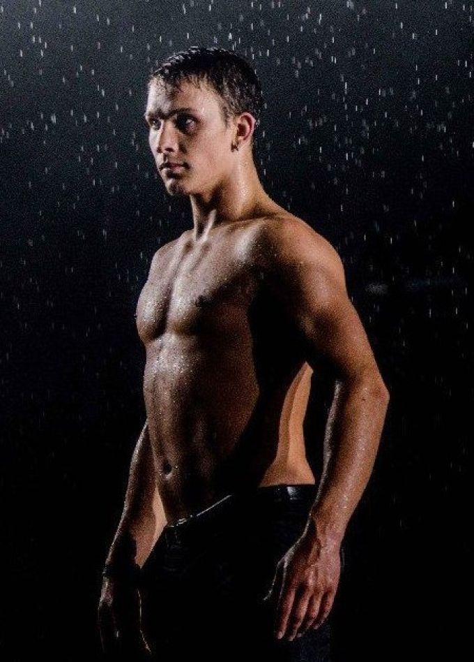 Шоу под дождём V. Признание в любви