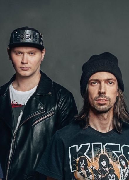 Не менее пяти оборотов