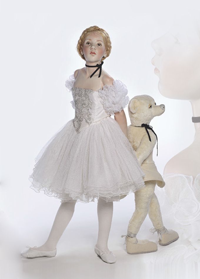 Сказка Рыжей Клоунессы. Экскурсия по галерее и пластический спектакль