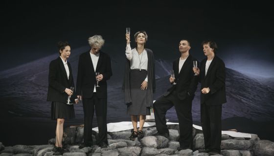 Спектакль «Дорогая Елена Сергеевна»