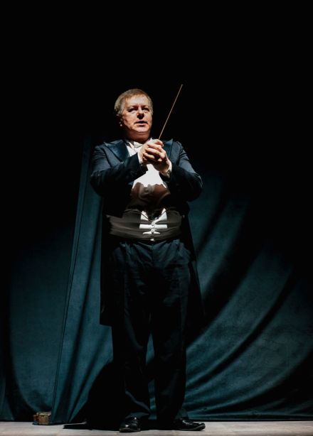 Спектакль «Фальшивая нота»