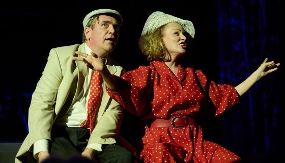 Спектакль «Любовь и голуби»