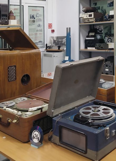 История НРЛ. История радио и радиотехники