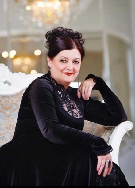 Раиса Отрадная, Выездное