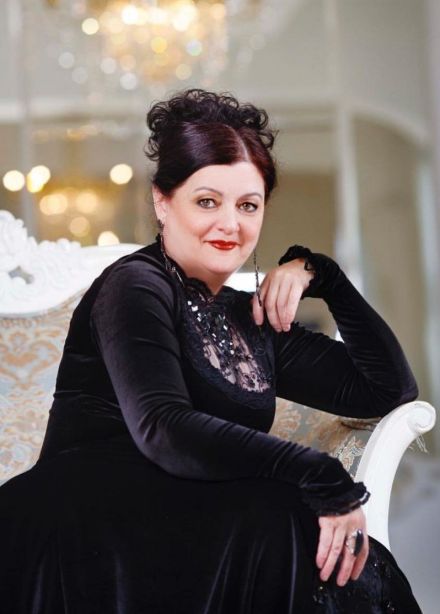 Раиса Отрадная, Выездное