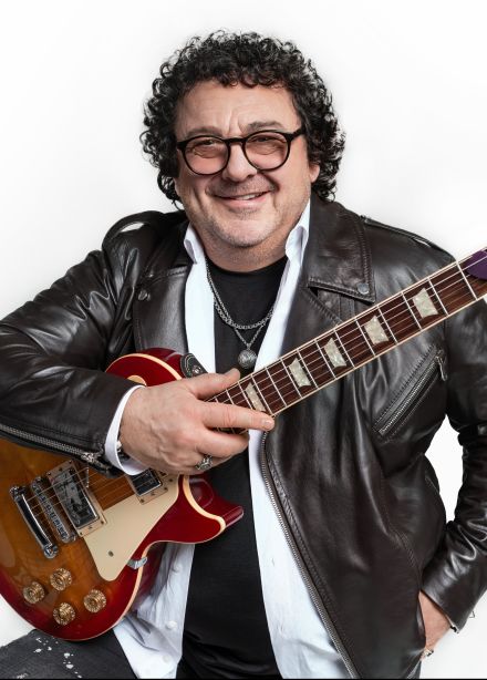 Игорь Саруханов