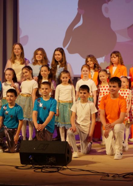 Путешествие в детство. Спектакль