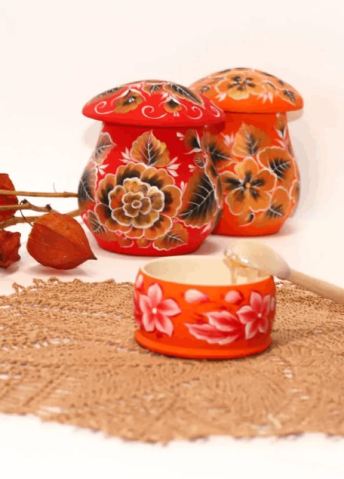 Живые узоры: 15 лет Лукояновской росписи. Выставка