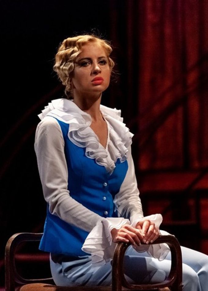 Спектакль «Д-Р»