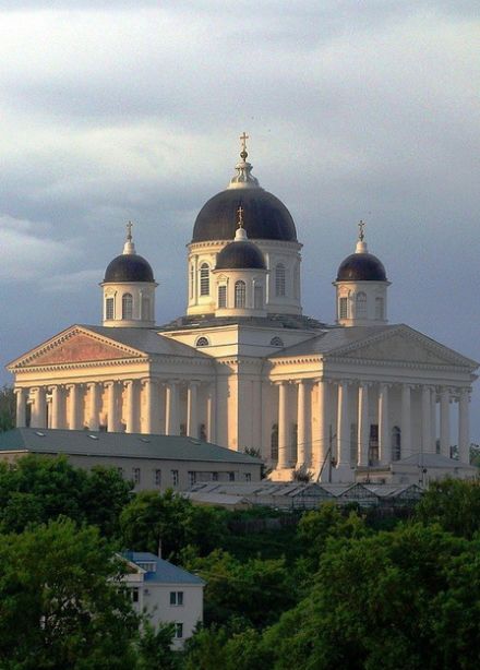 Один глаз на нас, другой на Арзамас: Экскурсионная программа