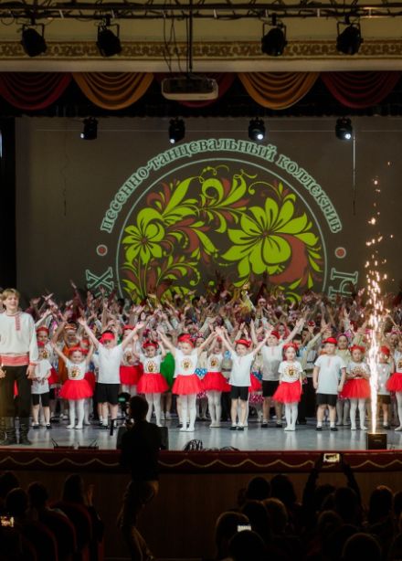 Народный Образцовый песенно-танцевальный коллектив Хохломские узоры