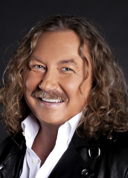 Игорь Николаев